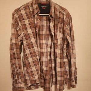 Wrangler Men's Tan Plaid Button Down Shirt